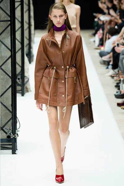 Look 21
